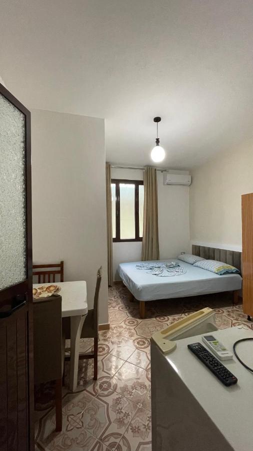 Vila Osmenaj Rent Room Or Apartment Vlorë Exterior foto