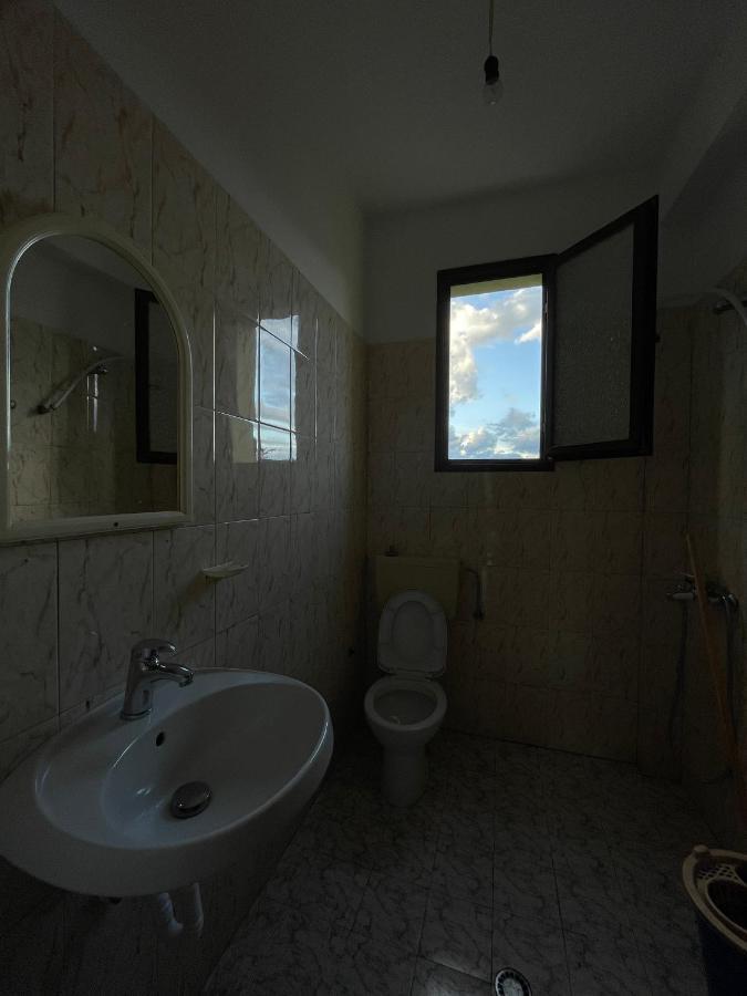 Vila Osmenaj Rent Room Or Apartment Vlorë Exterior foto